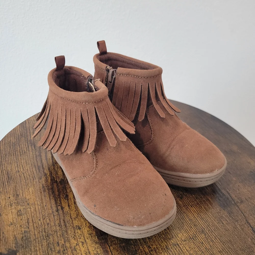 Carter’s Girls Brown Faux Suede Fringe Ankle Boots Size 9